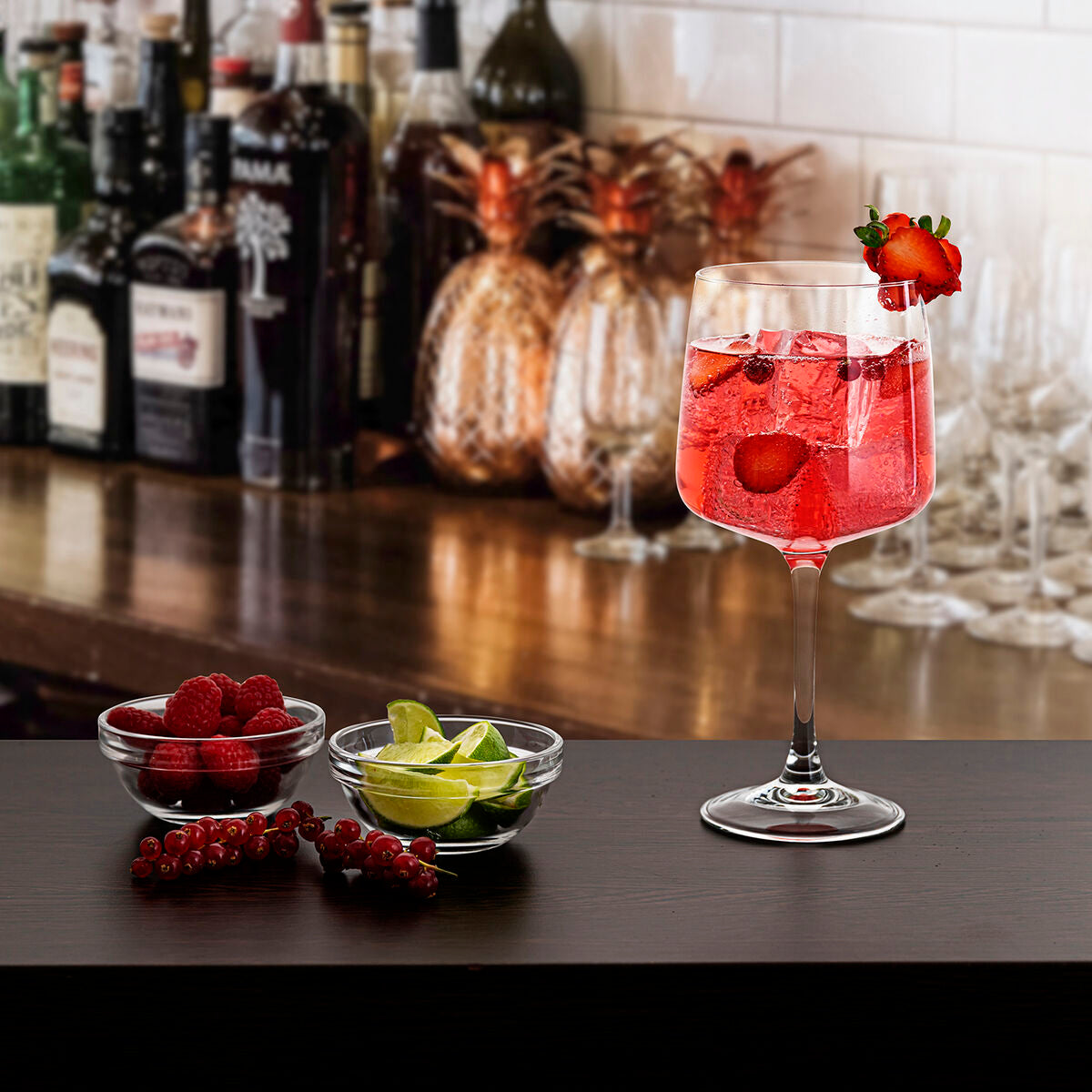 Cocktaillasi 660 ml, 6 kpl - läpinäkyvä lasi, varrellinen, tiskikoneeseen