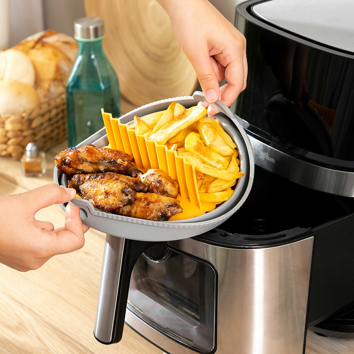 Airfryer silikonivuoka jakajalla, taittuva Ø21,5 cm, uuni & mikro, BPA-vapaa – tarjotin airfryeriin helppo puhdistaa – kuva 1