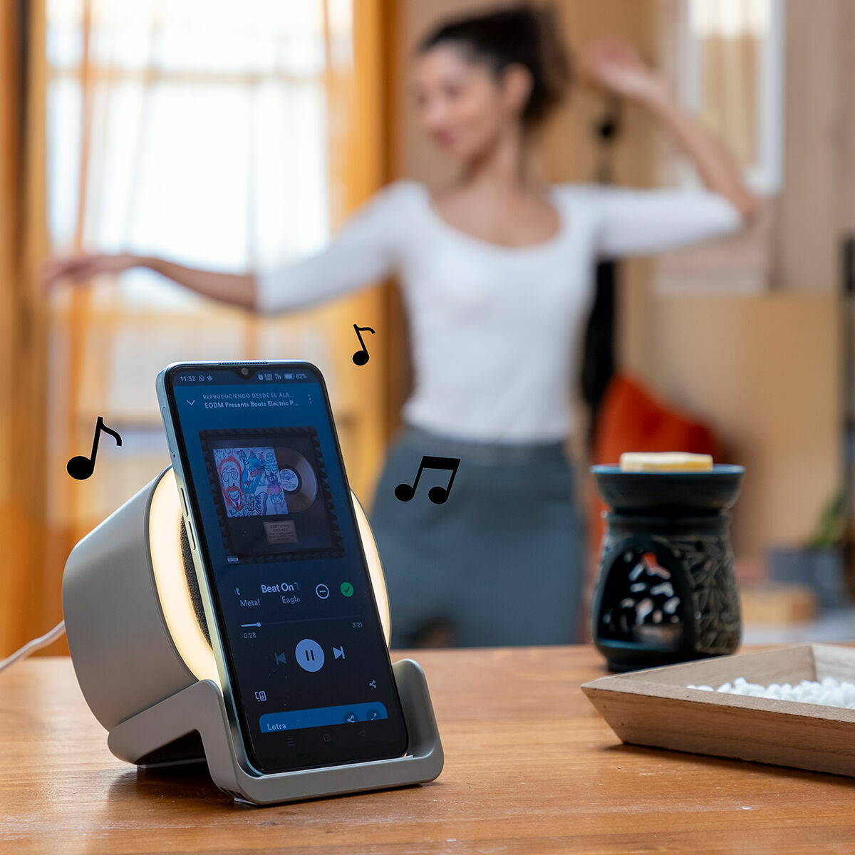Langaton laturi kaiuttimella, LED-valo, 10 W, Bluetooth 5.1, puhelinteline – Bluetooth-kaiutin USB-C-kaapeli – kuva 4