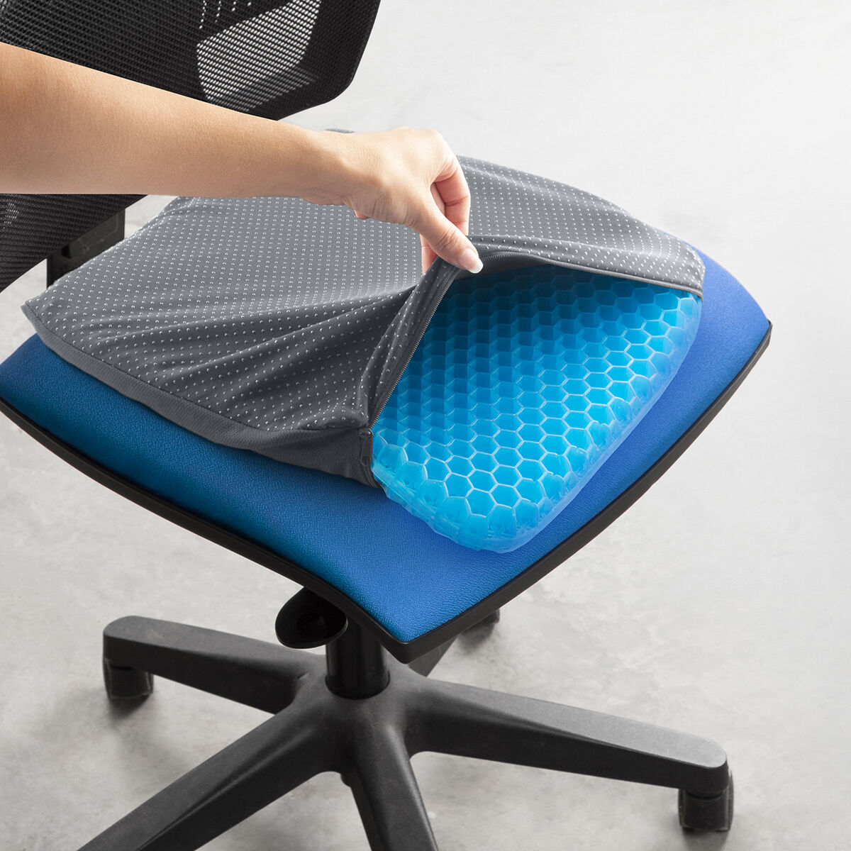 Geeli istuintyyny, hunajakennorakenne, liukumaton 39 x 37 x 3 cm – ergonominen istuintyyny irrotettava päällinen – kuva 5