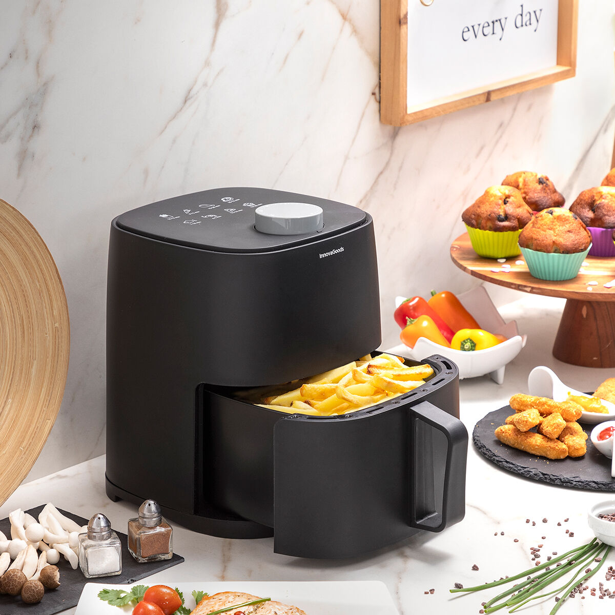 Airfryer 2 l 1200 W, ilman öljyä - kompakti pieniin keittiöihin & pariskunnille