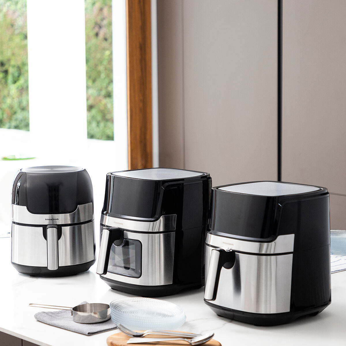 Airfryer 3,5 l, 360° kiertoilma, 1400 W, 8 ohjelmaa — 2–3 hengelle