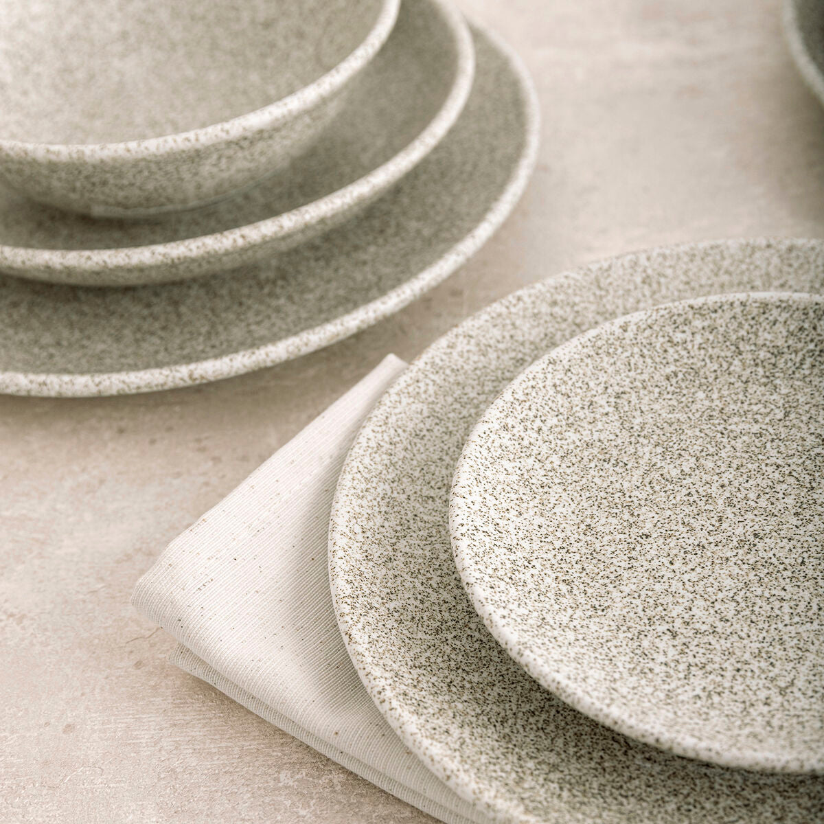 Pizzalautanen Ø 30 cm keramiikka, beige - 6 kpl, pinottava & mikroaaltouuniin